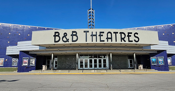 B&B Theatres Shawnee 18 - 16301 Midland Drive, Shawnee, KS 66217