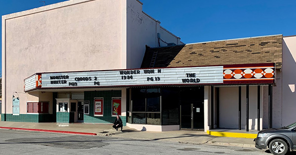 Plestex 4 Theatre - 113 E. Johnson St, Pleasanton, TX 78064