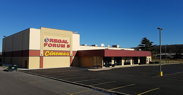 Regal Forum - 1101 E. 18th St., Rolla, MO 65401