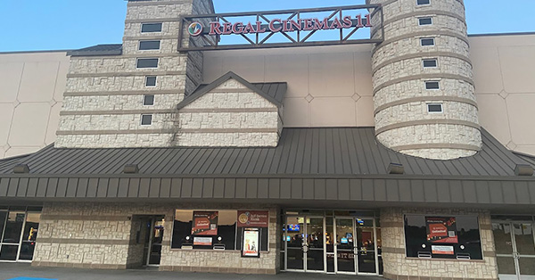 Regal Fossil Creek - 6100 N. Freeway, Ft. Worth, TX 76137