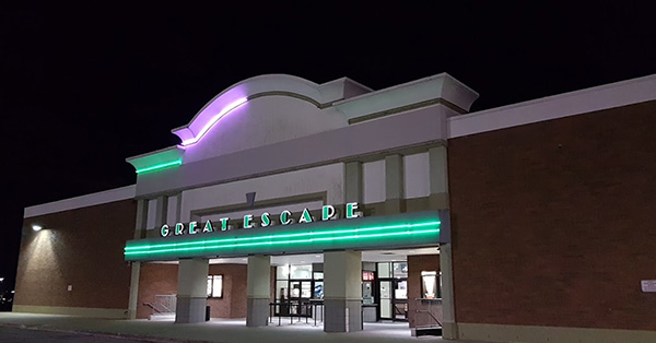 Regal Greenwood Mall - 2625 Scottsville Road, Bowling Green, KY 42103