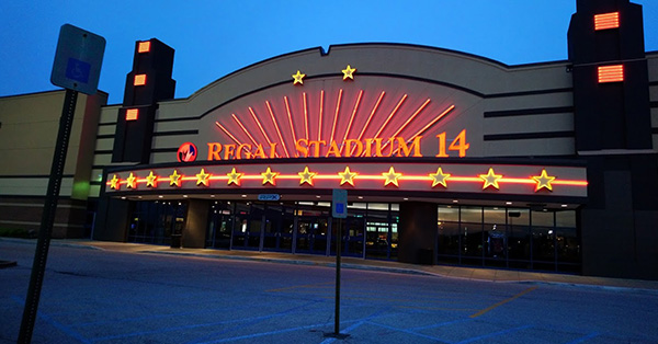 Regal Greenwood & RPX - 461 South Greenwood Park Dr., Greenwood, IN 46142