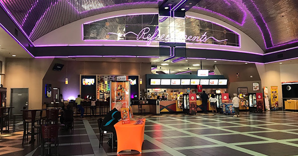 Regal Hollywood - Sarasota - 1993 Main Street, Sarasota, FL 34236