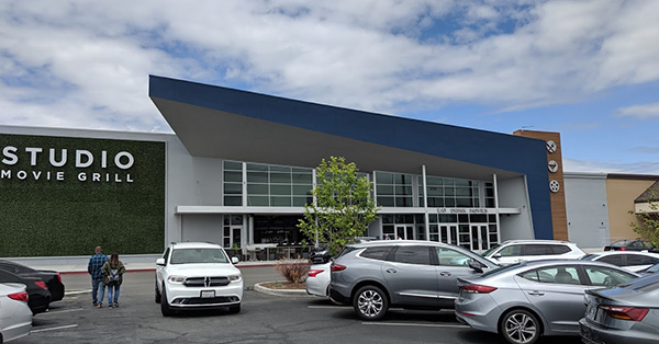 Studio Movie Grill Bakersfield - 2733 Calloway Drive, Bakersfield, CA 93312