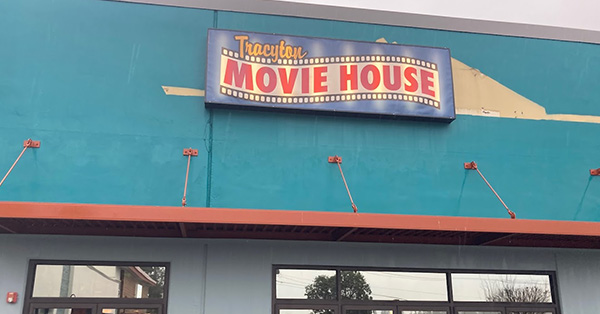 Tracyton Movie House - 1520 NE Riddell Rd, Bremerton, WA 98310